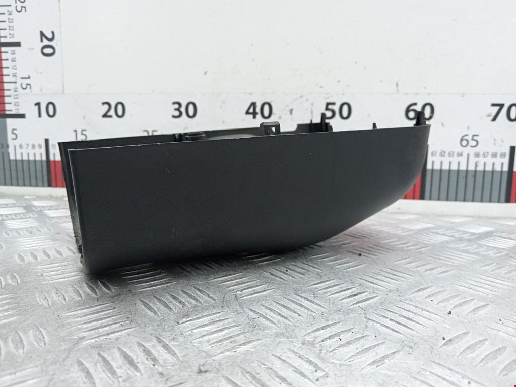 Кожух рулевой колонки MITSUBISHI Space Star 1999-2006