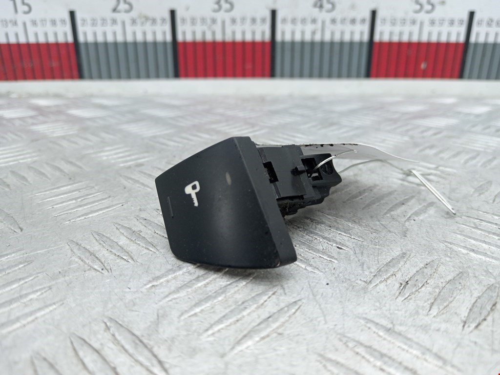 Кнопка центрального замка PEUGEOT 307 2001-2008