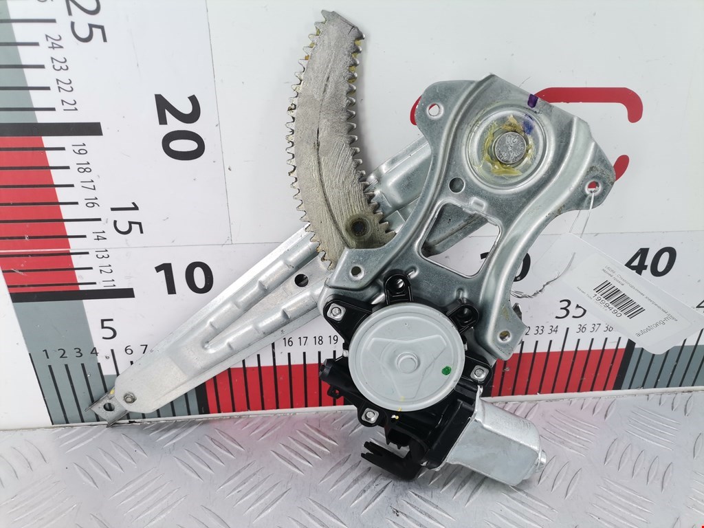 Стеклоподъемник задний правый NISSAN Tiida C11 2004-2014