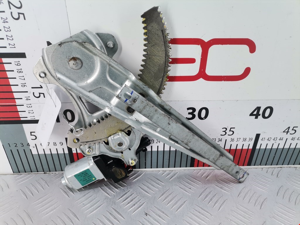 Стеклоподъемник задний правый NISSAN Tiida C11 2004-2014