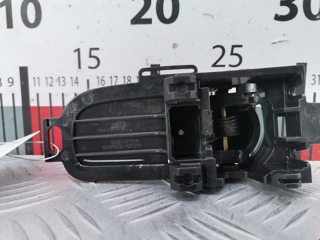Ручка дверная задняя внутренняя правая NISSAN Tiida C11 2004-2014