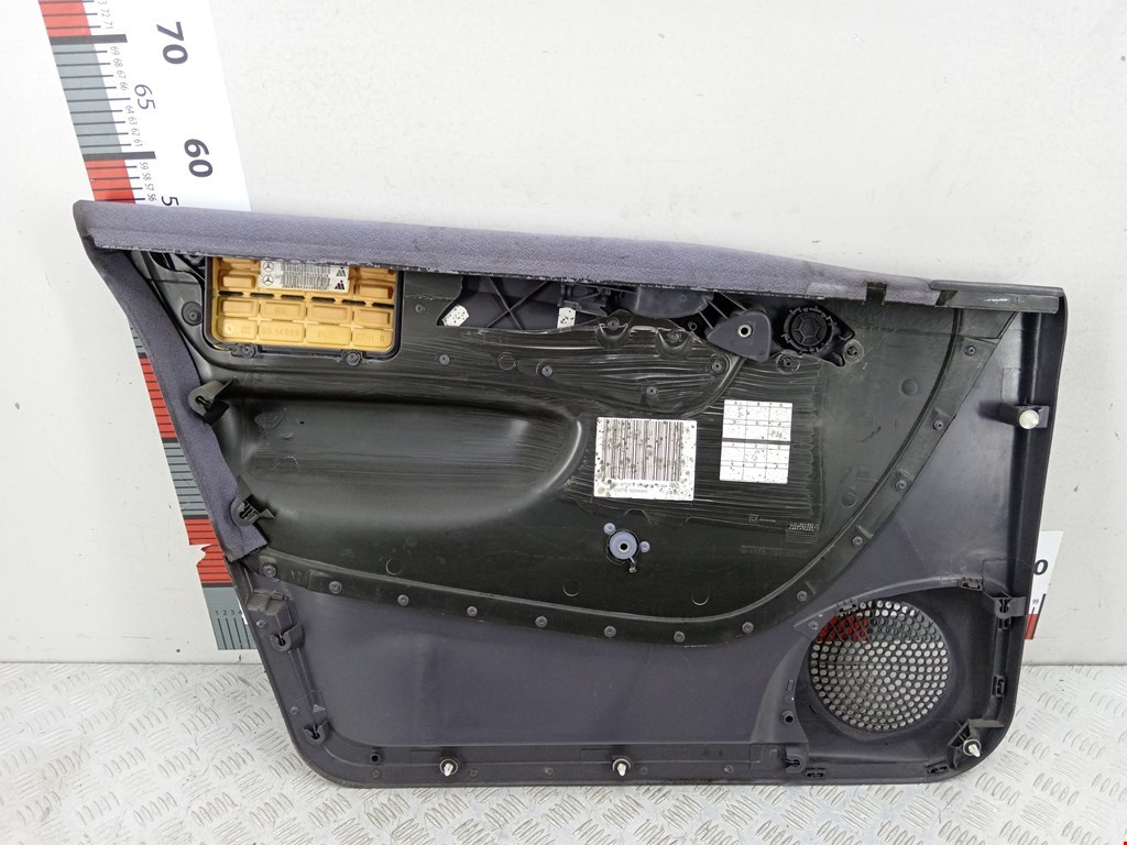 Обшивка двери передняя правая MERCEDES-BENZ A-Class W168 1997-2004