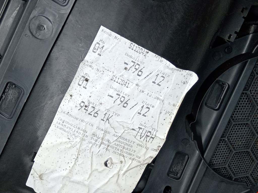 Обшивка двери задняя правая VOLKSWAGEN Golf V 2003-2009