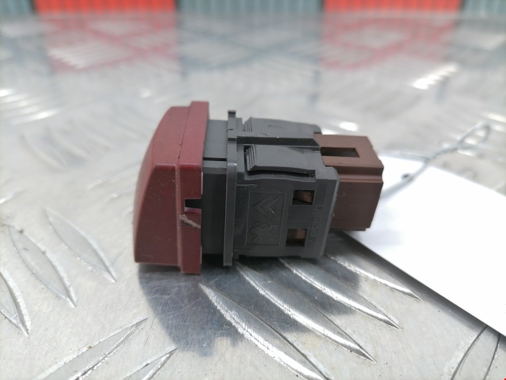 Кнопка аварийной сигнализации (аварийки) PEUGEOT 207 2006-2015