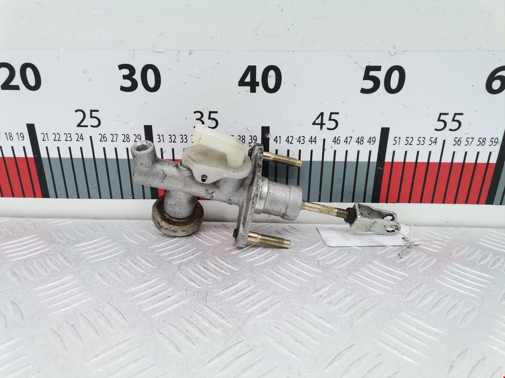 Цилиндр сцепления главный NISSAN Almera Tino 2000-2006