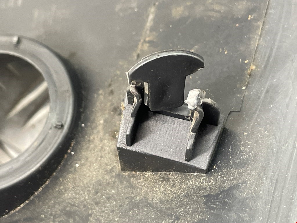 Консоль NISSAN Note E11 2005-2014