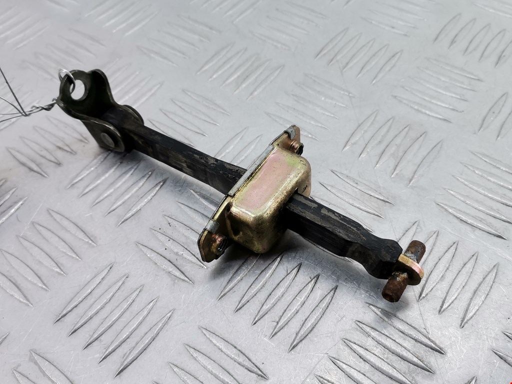 Ограничитель открывания двери SUZUKI Liana 2001-2008