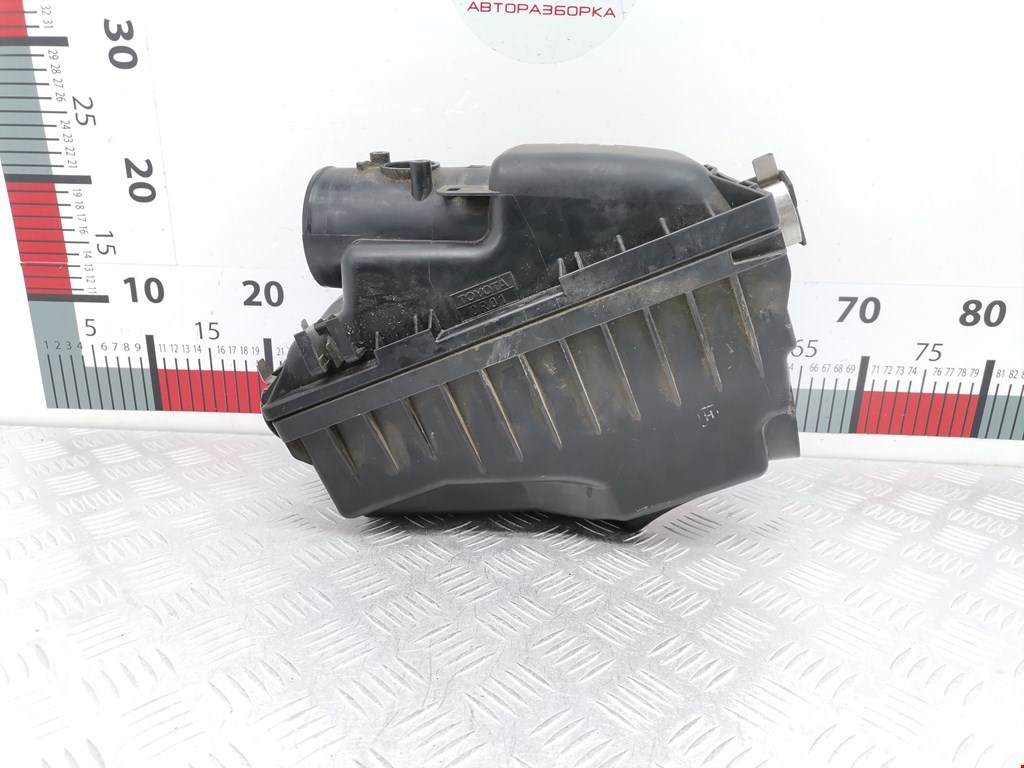 Корпус воздушного фильтра TOYOTA Avensis 2003-2008