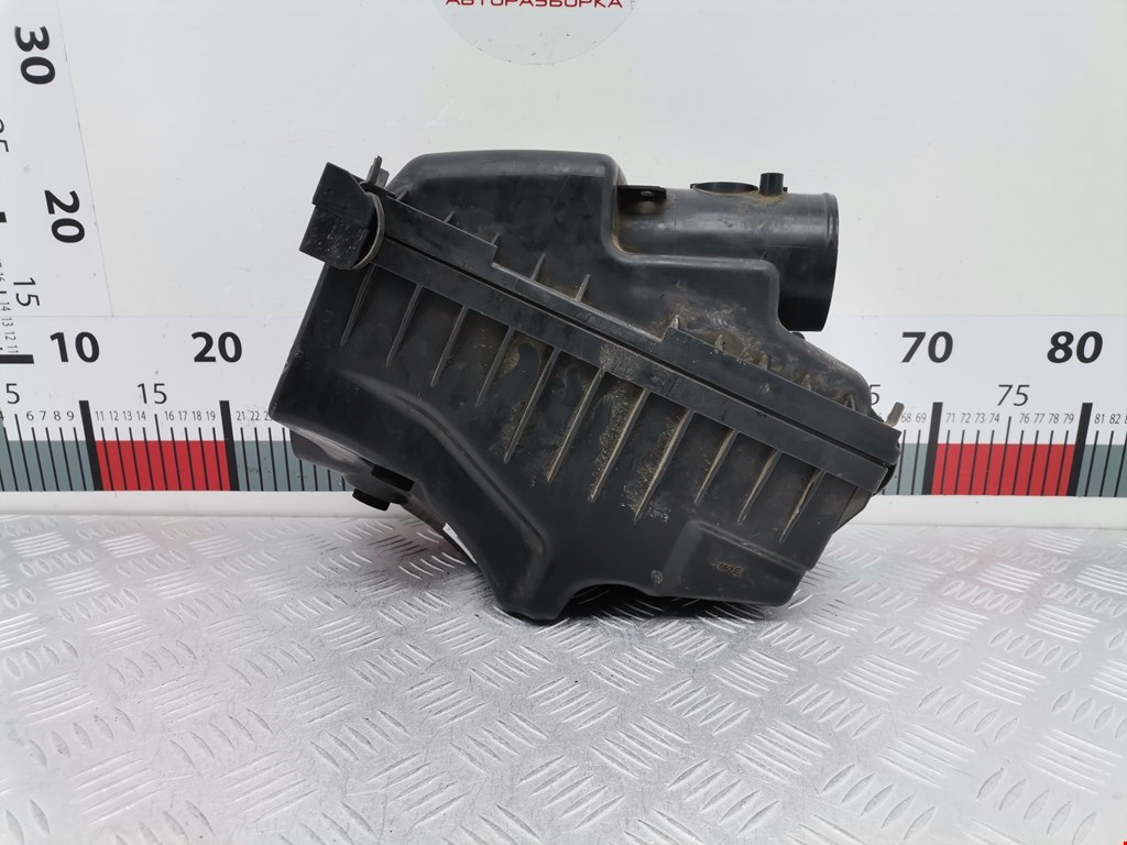 Корпус воздушного фильтра TOYOTA Avensis 2003-2008