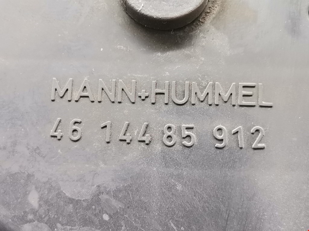 Корпус воздушного фильтра TOYOTA Avensis 2003-2008