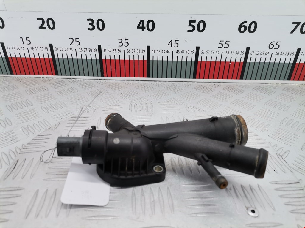 Тройник системы охлаждения VOLKSWAGEN Passat B7 2011-2015