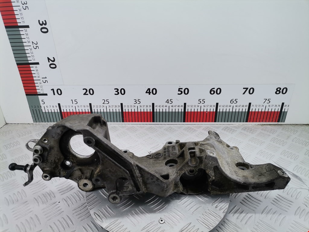 Кронштейн генератора VOLKSWAGEN Passat B7 2011-2015