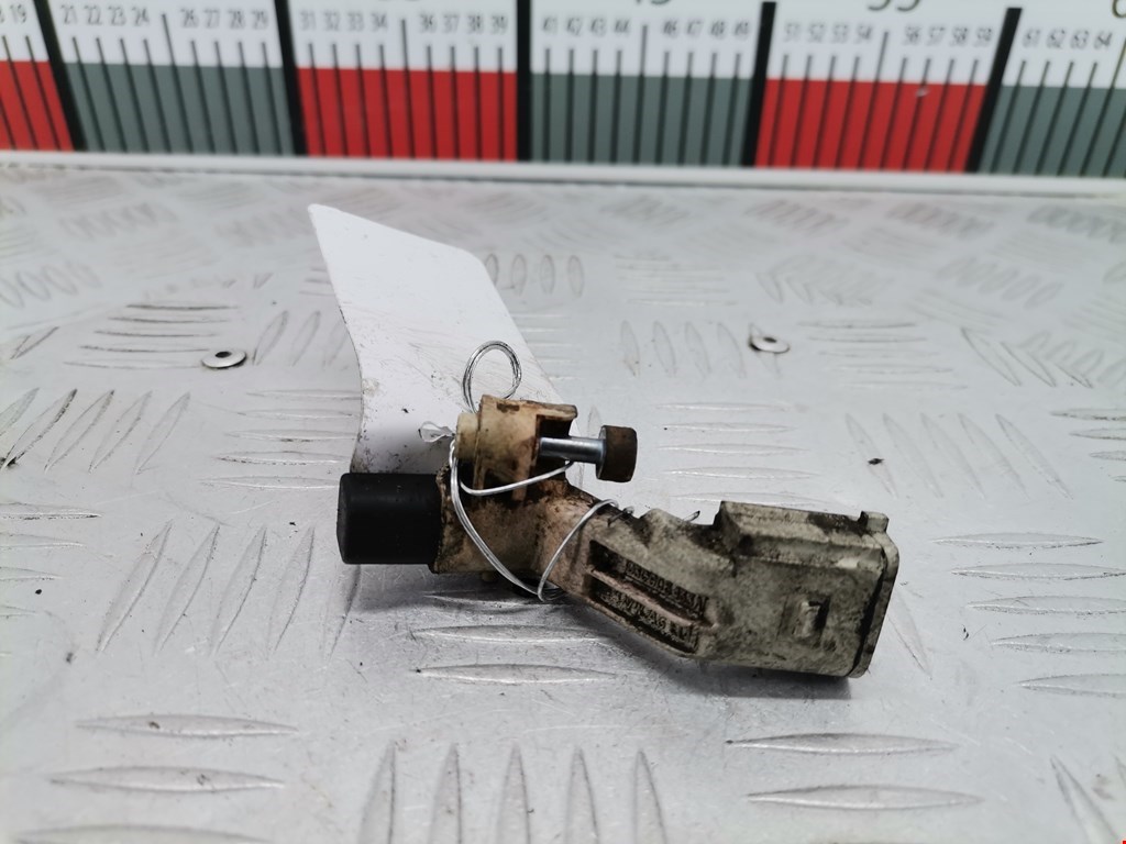 Датчик положения коленвала VOLKSWAGEN Passat B7 2011-2015