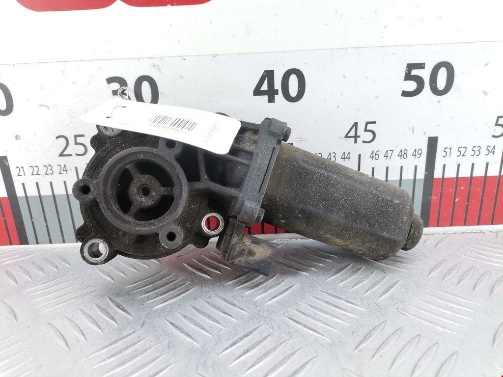 Сервопривод (электропривод моторчик привода) раздаточной коробки Land Rover Discovery 3 (2004-2009)