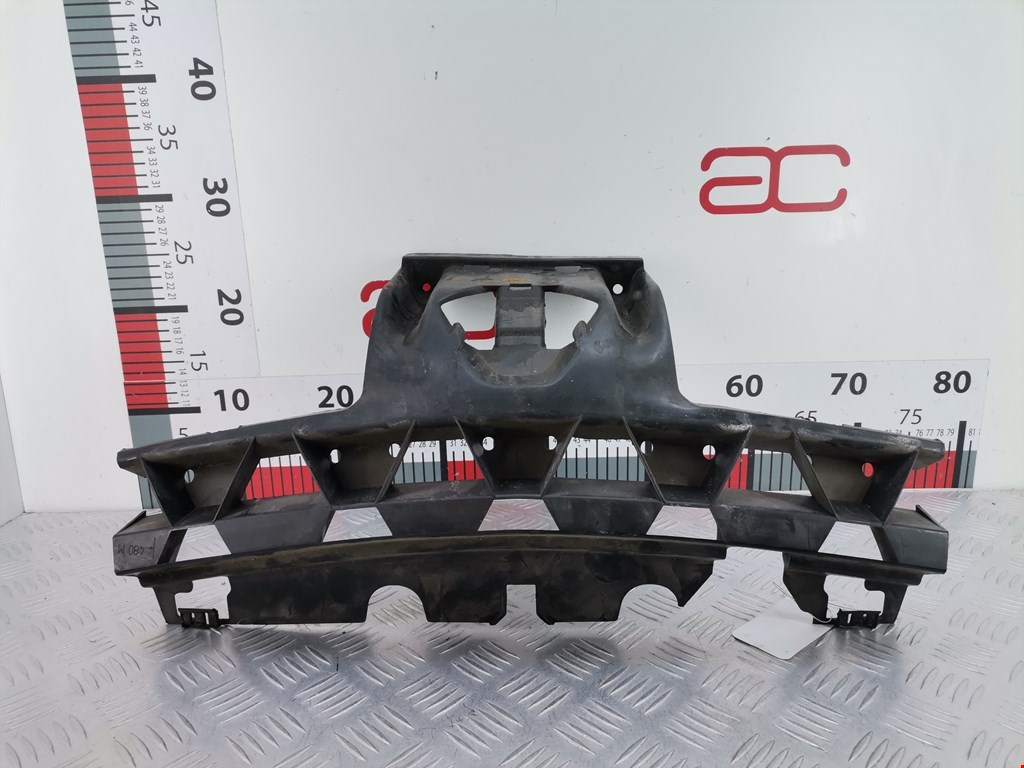 Кронштейн переднего бампера центральный RENAULT Megane II 2002-2009