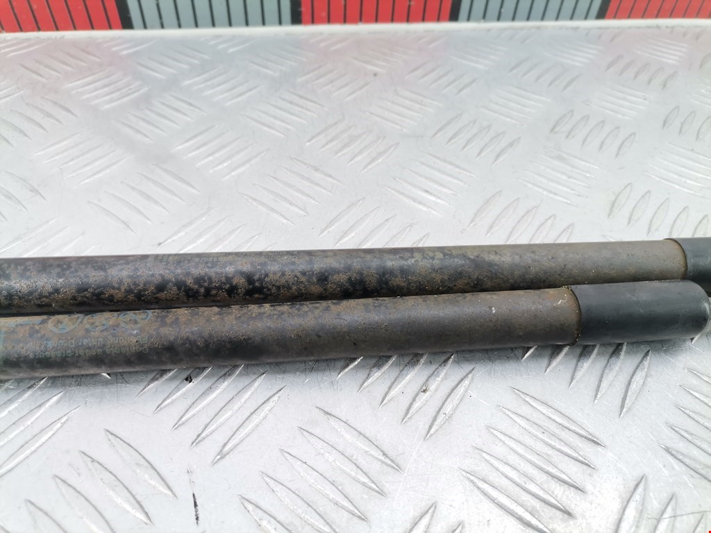 Амортизатор крышки (двери) багажника OPEL Astra J 2009-2017