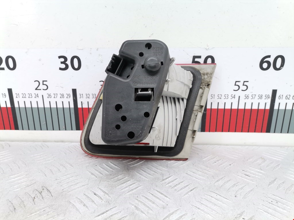 Фонарь задний внутренний правый BMW 3er E46 1998-2006