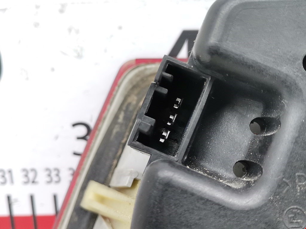 Фонарь задний внутренний правый BMW 3er E46 1998-2006