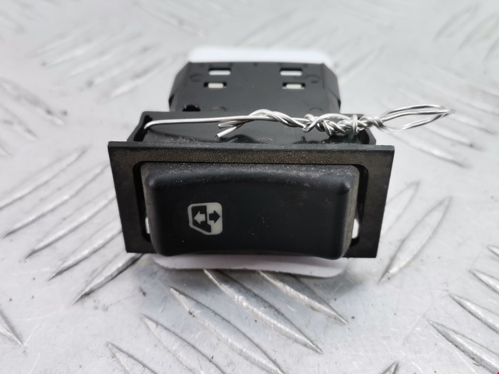 Кнопка стеклоподъемника RENAULT Midlum 1999-2013