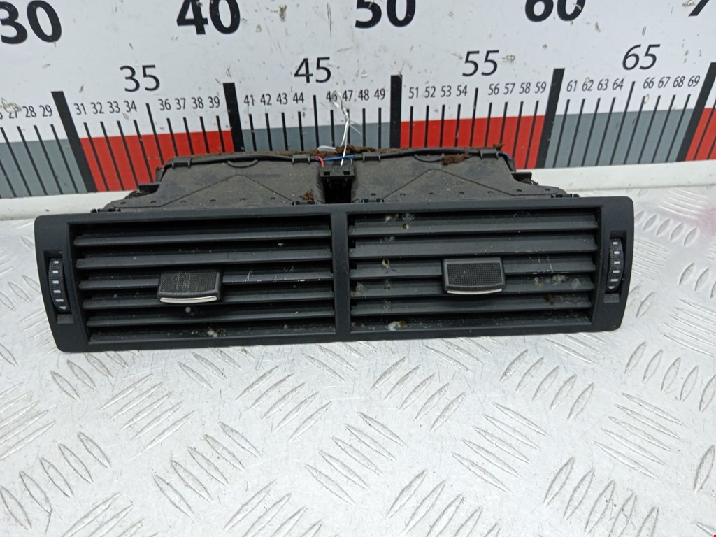 Дефлектор воздушный AUDI A4 B6 2001-2005