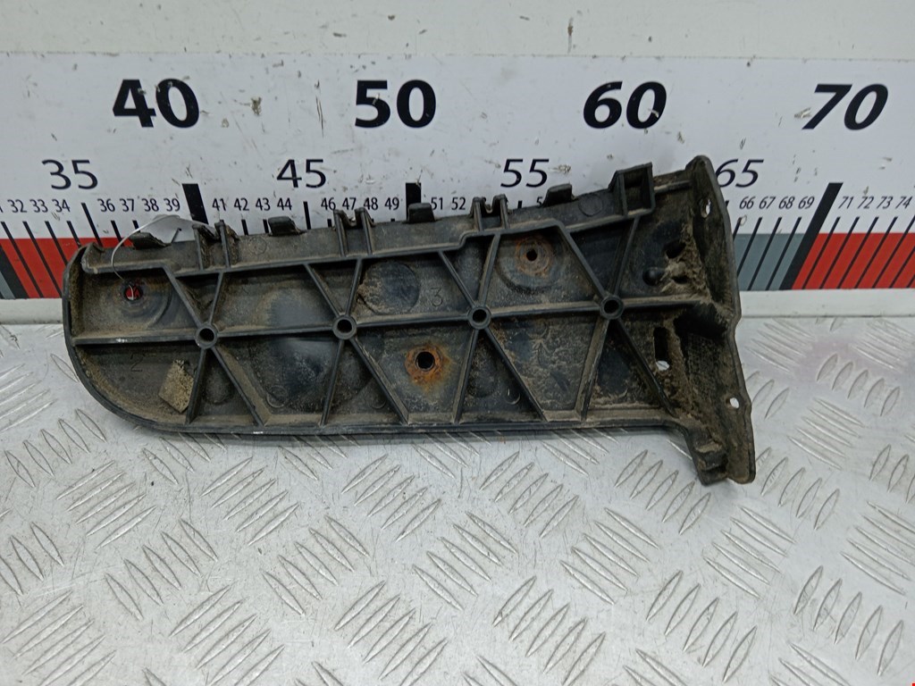 Кронштейн заднего бампера левый правый AUDI A4 B6 2001-2005