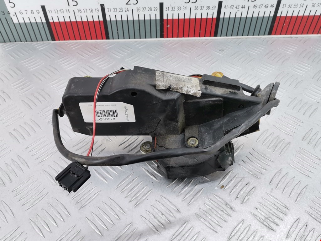 Замок двери задней левой VOLVO 850 R 1991-1997