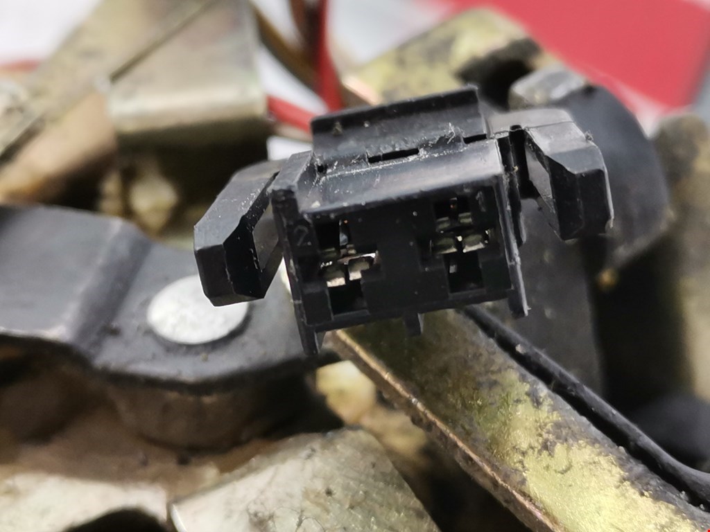 Замок двери задней левой VOLVO 850 R 1991-1997