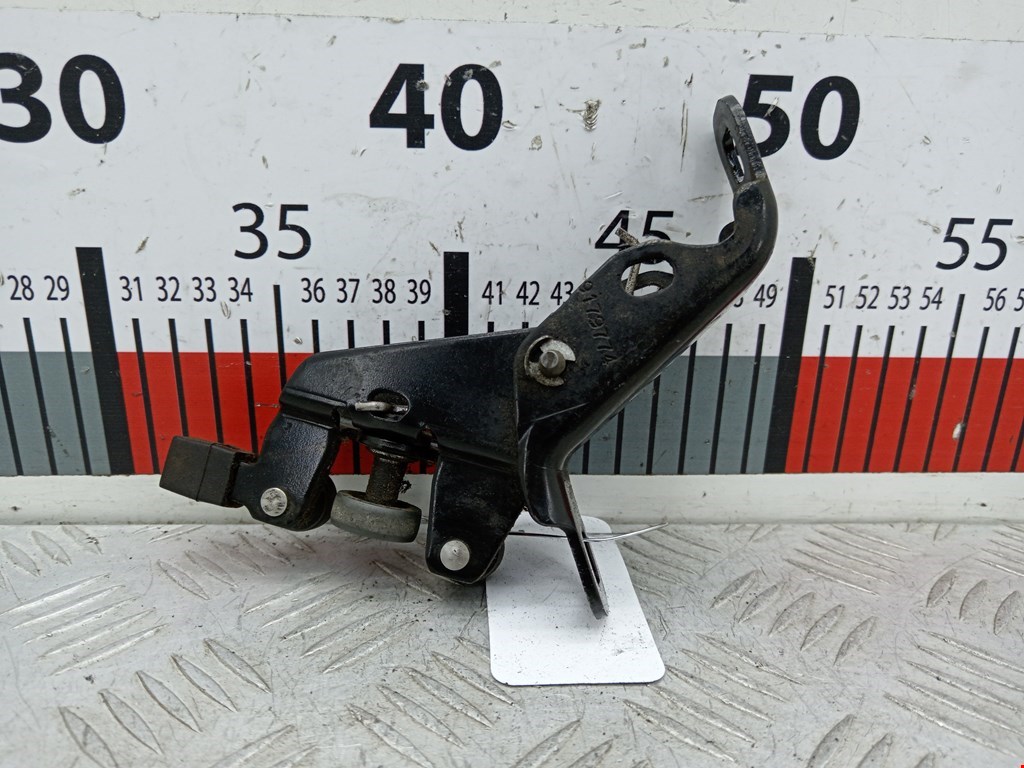 Ролик двери сдвижной (левый/правый средний верхний/нижний) OPEL Combo C 2001-2011