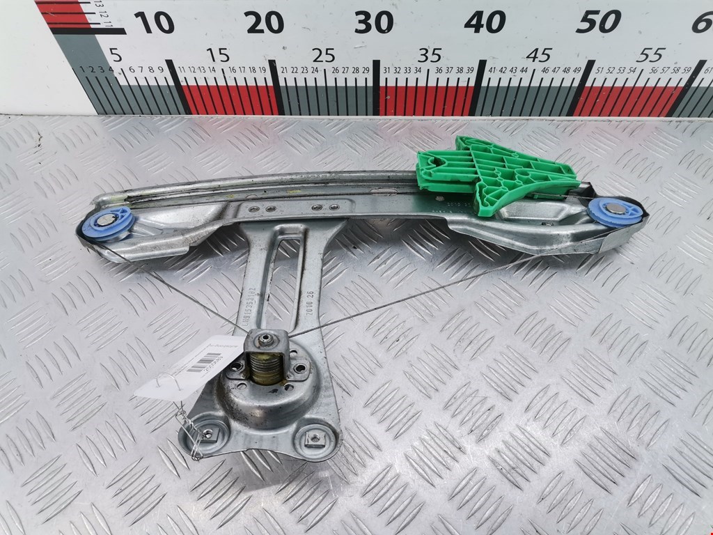 Стеклоподъемник задний левый OPEL Astra J 2009-2017