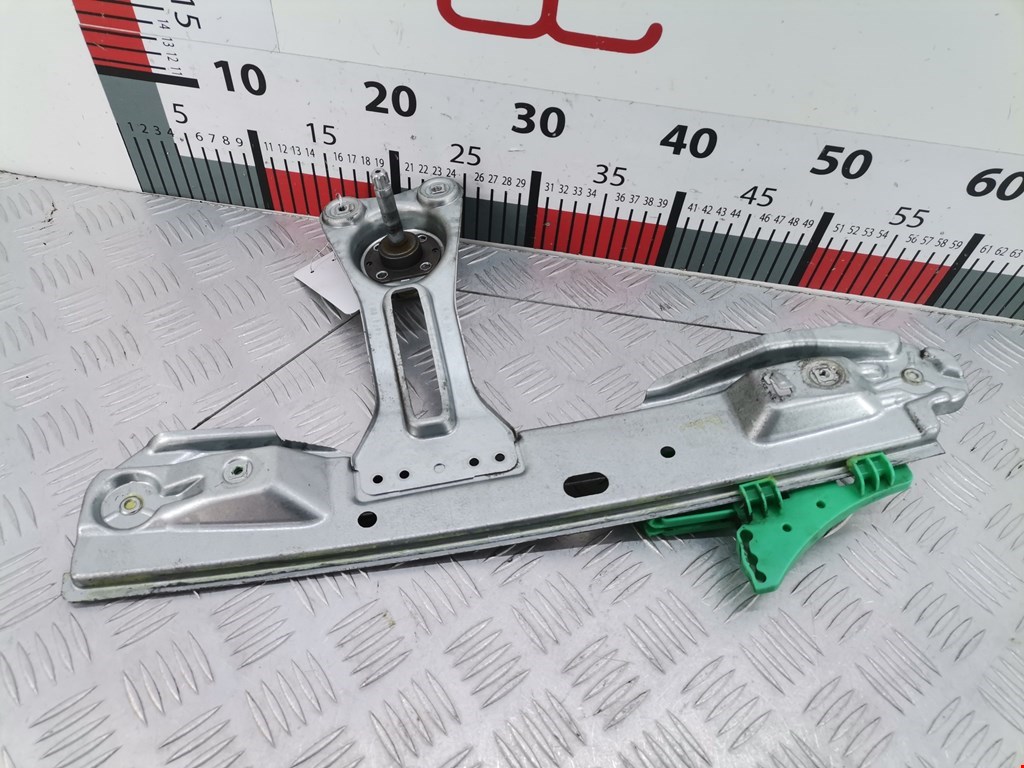 Стеклоподъемник задний левый OPEL Astra J 2009-2017