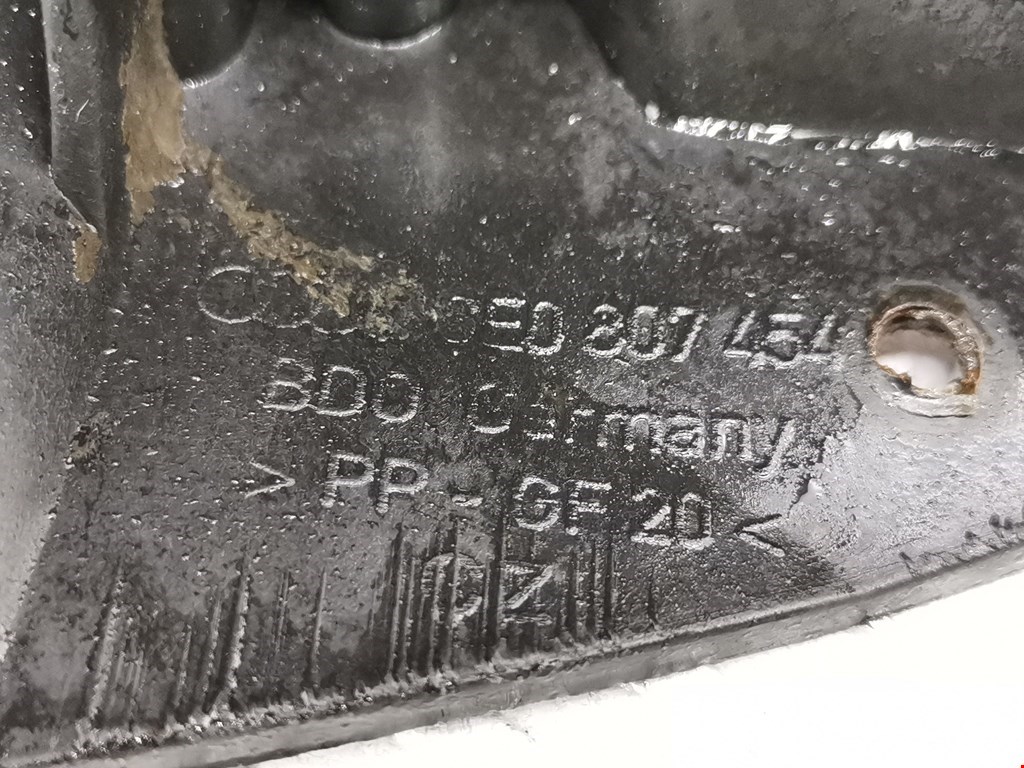 Кронштейн заднего бампера левый правый AUDI A4 B6 2001-2005