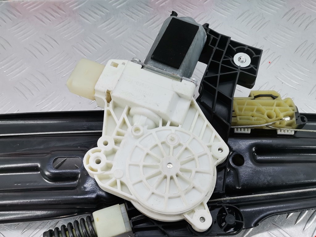 Стеклоподъемник задний левый BMW 5er 5 серия F10/F11/F07 2009-2017