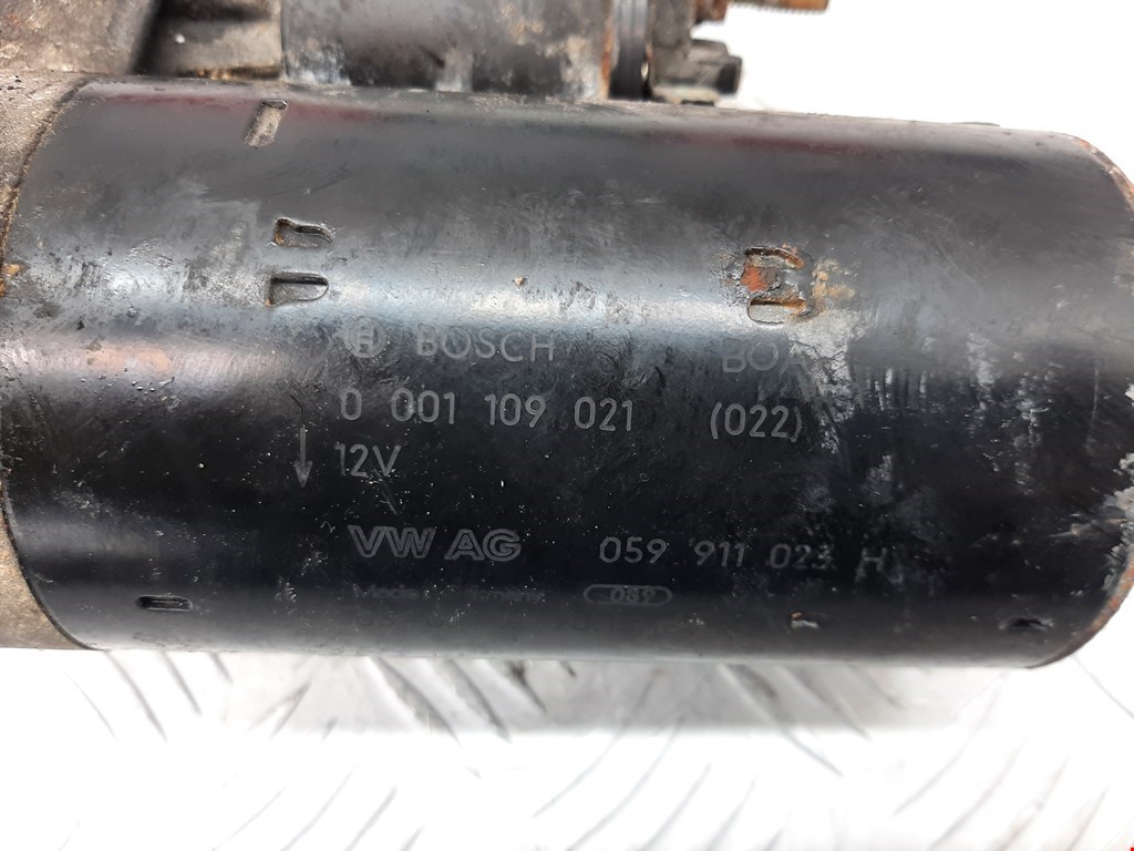 Стартер AUDI A4 B6 2001-2005