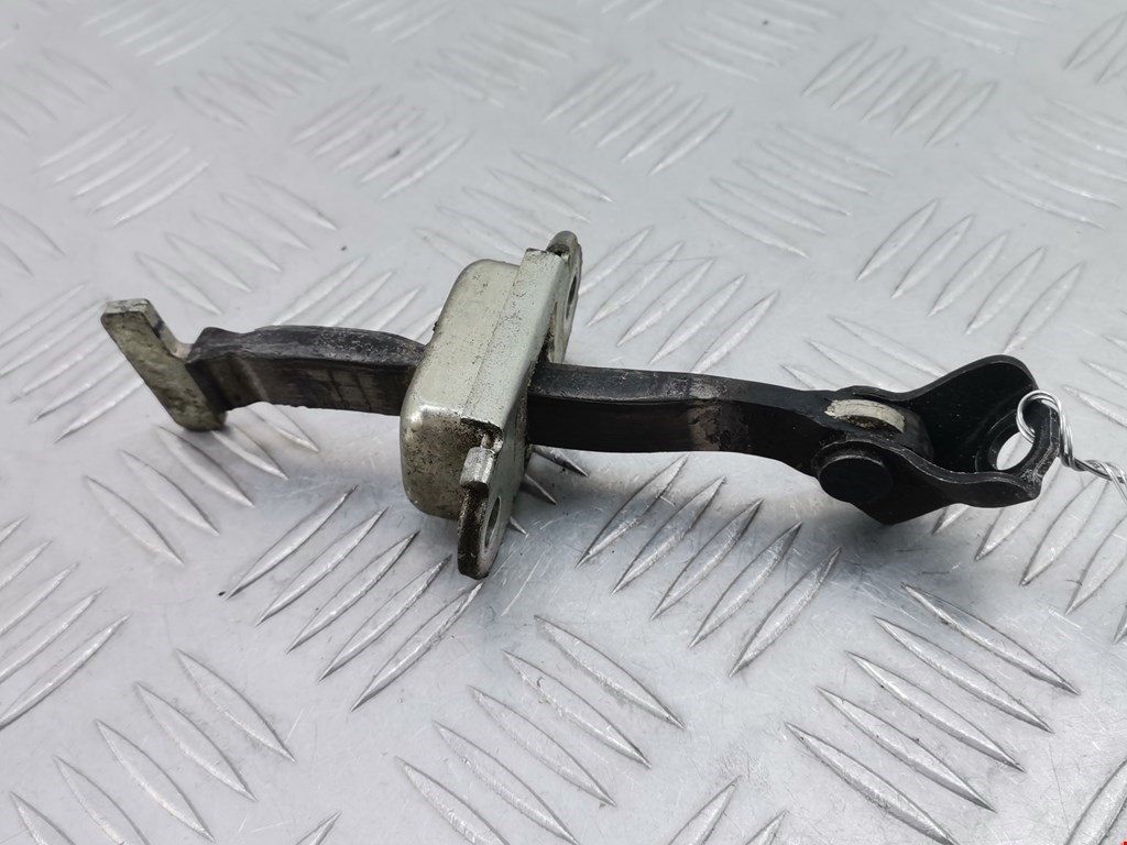 Ограничитель открывания двери TOYOTA Yaris II XP50 2005-2011