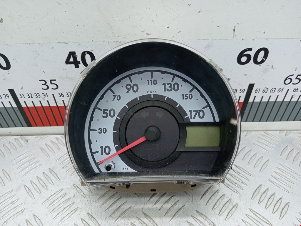 Панель приборов (щиток) TOYOTA Aygo AB10 2005-2014