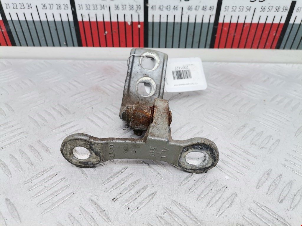 Петля двери передней левой Opel Vectra C (2002-2008)