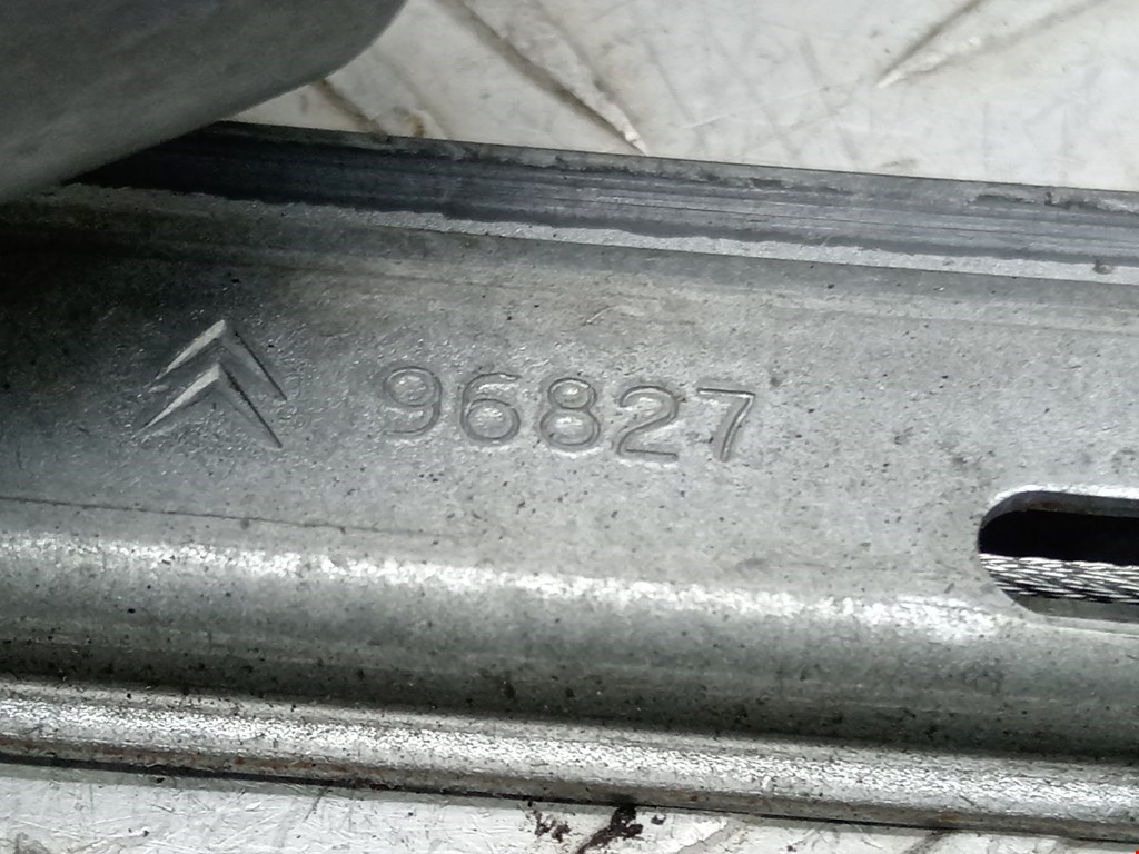 Стеклоподъемник передний правый CITROEN C3 2002-2009