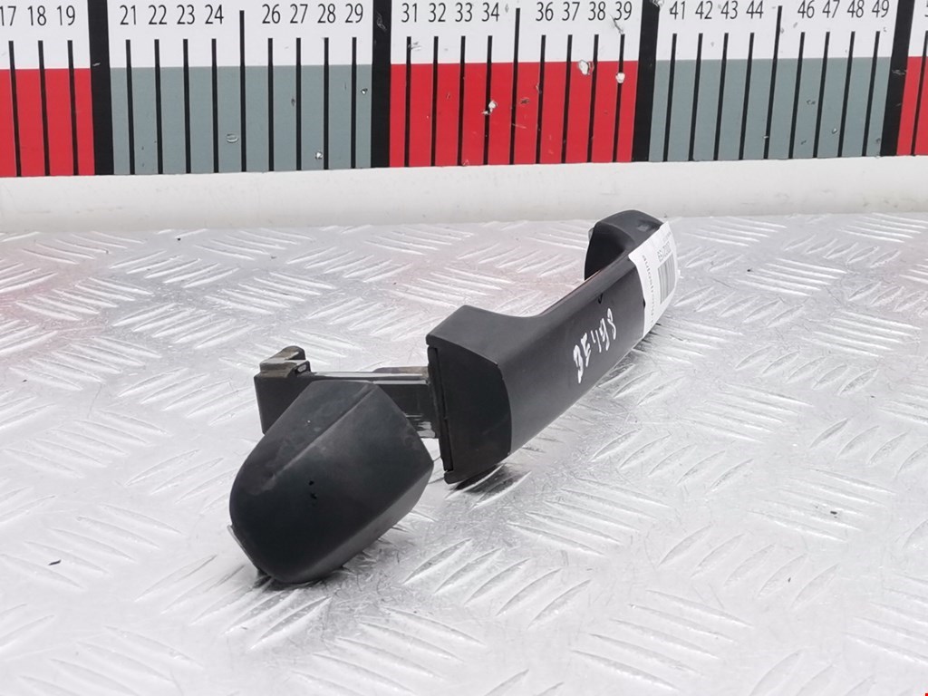 Ручка двери задней наружная правая HYUNDAI i30 2007-2012