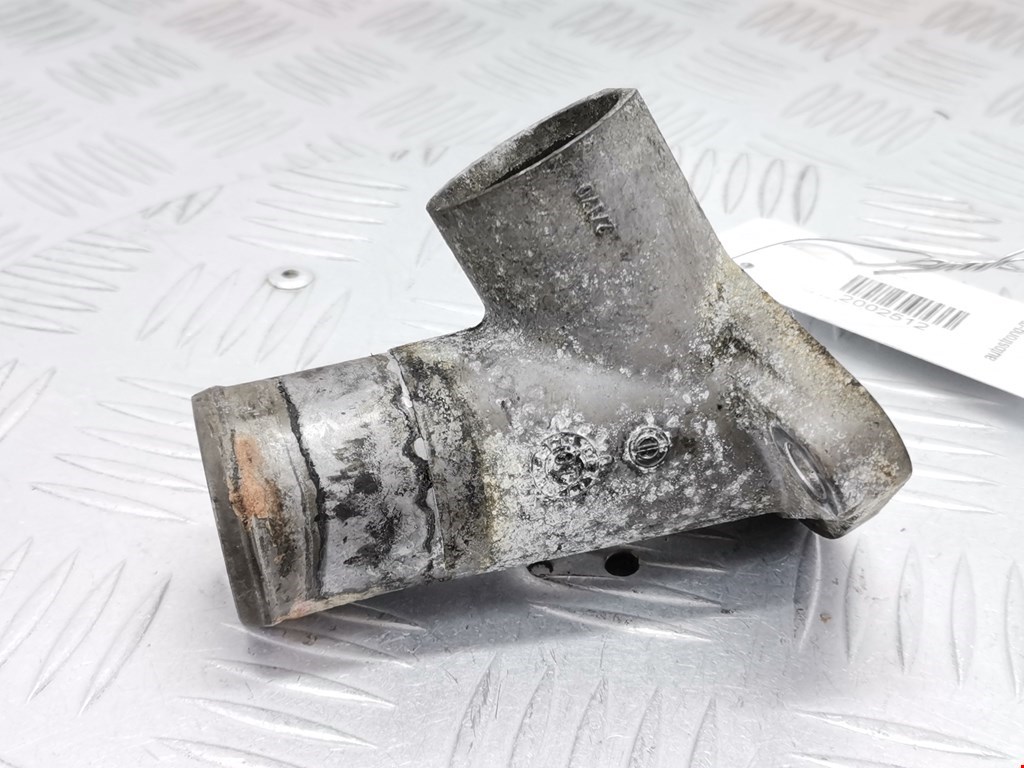 Фланец (штуцер системы охлаждения тройник) Opel Astra H (2004-2014)