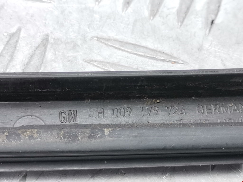 Молдинг лобового стекла OPEL Combo C 2001-2011