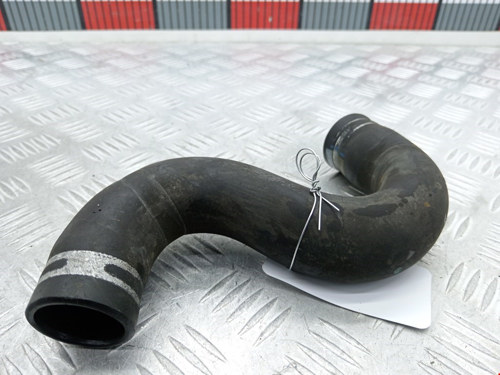 Патрубок системы охлаждения Peugeot 206 (1998-2006)