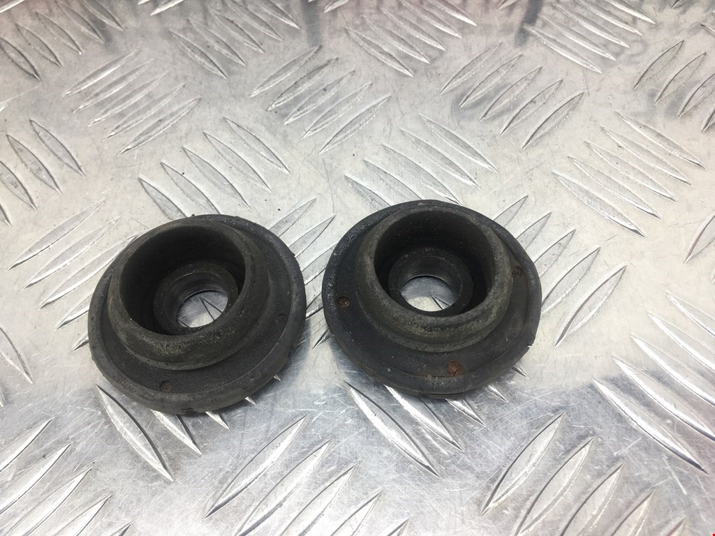 Кронштейн (крепление) радиатора FORD Fiesta 2008-2012