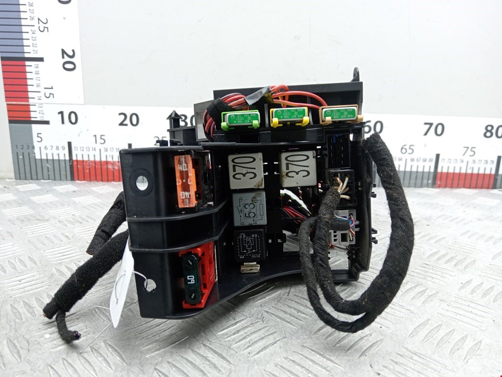 Блок реле AUDI A8 D3 2003-2010