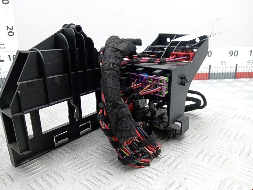 Блок реле AUDI A8 D3 2003-2010