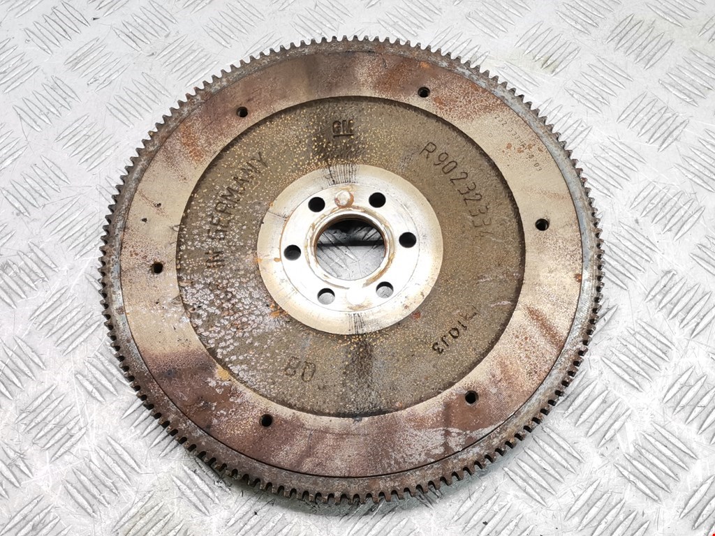 Маховик (демпфер сцепления) OPEL Corsa C 2000-2006