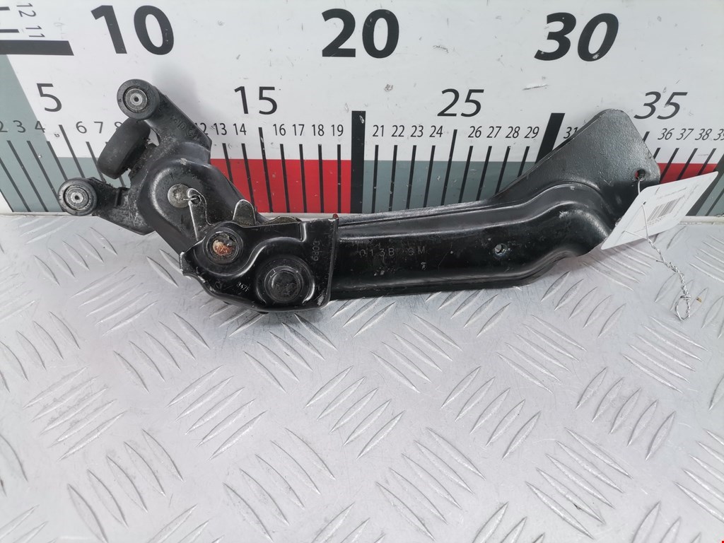 Ролик двери сдвижной (левый/правый средний верхний/нижний) CHRYSLER Voyager III GS 1995-2000