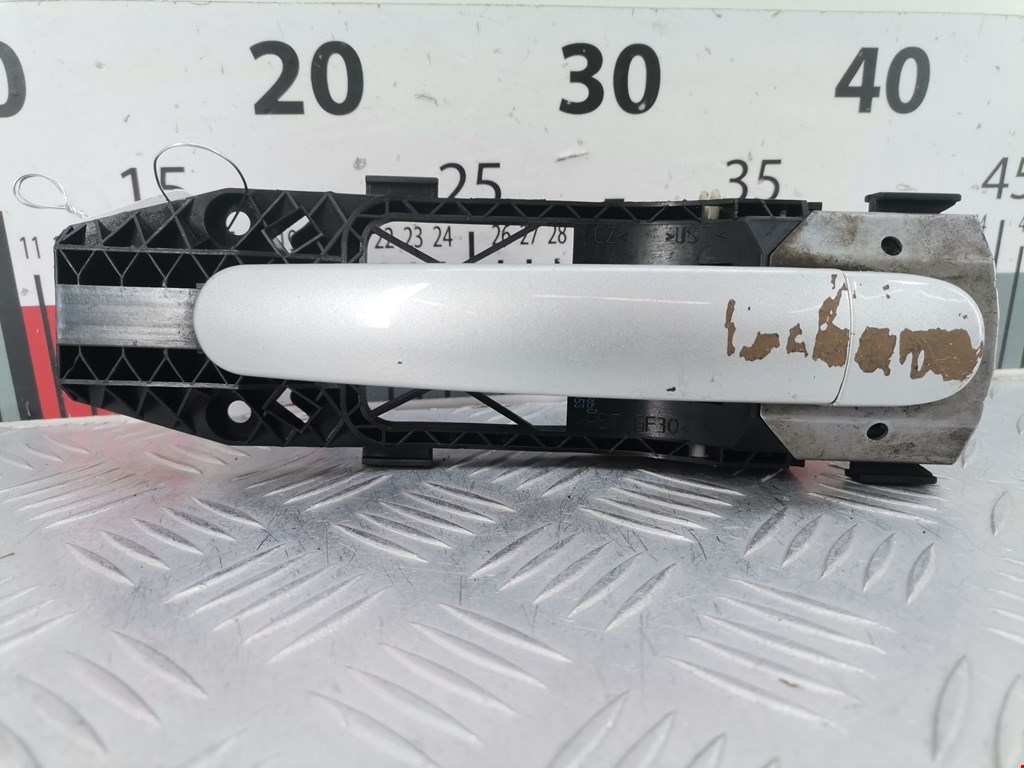 Ручка двери передней наружная правая VOLKSWAGEN Tiguan 2007-2016
