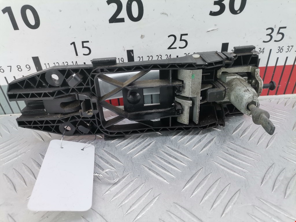 Ручка двери передней наружная правая VOLKSWAGEN Tiguan 2007-2016