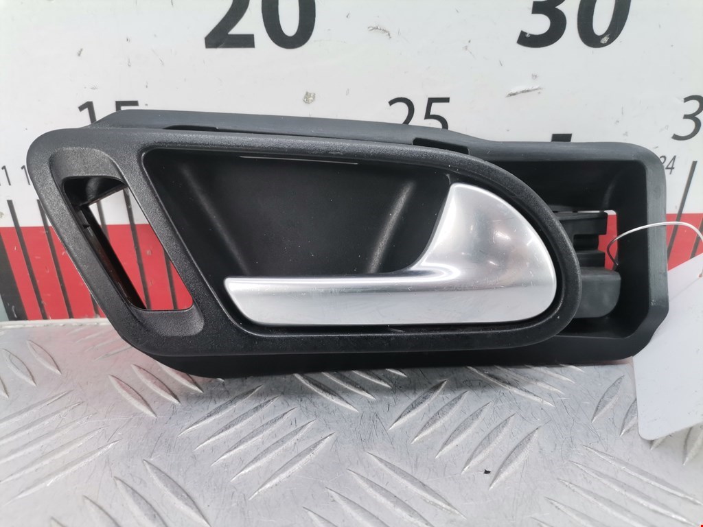 Ручка двери внутренняя передняя правая Volkswagen Tiguan 1 (2007-2016)