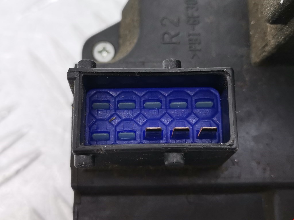 Замок двери передней правой OPEL Combo C 2001-2011